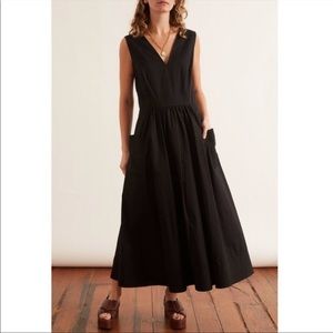 CO Trapunto Hem V-neck Sleeveless Dress